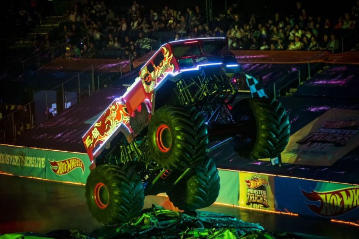 HW 5 Alarm at Hot Wheels Monster Trucks Live Glow Party in Abu Dhabi!