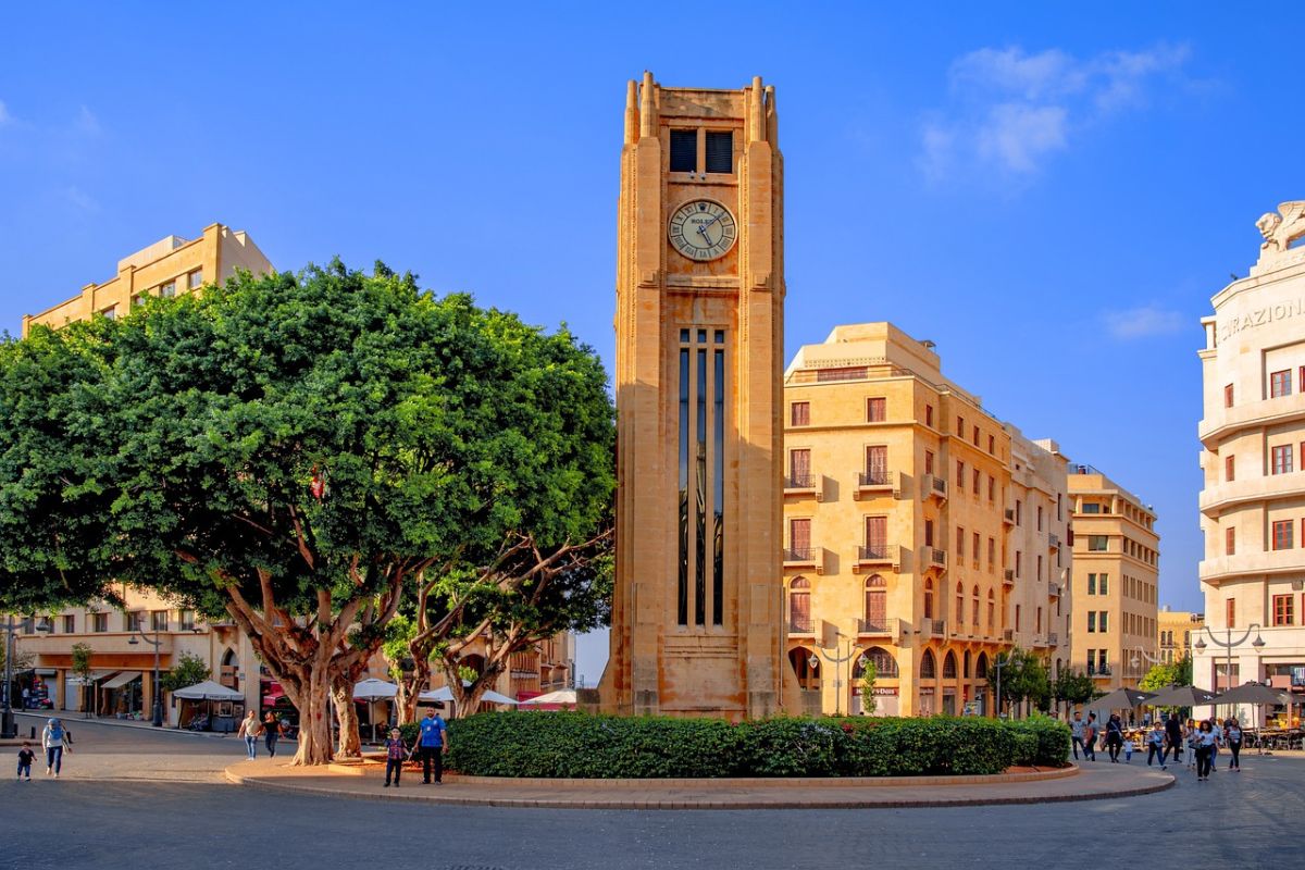 Beirut support the UAE in helping Lebanon